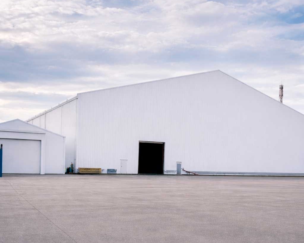 Comprar bodegas y almacenes industriales como inversión rentable